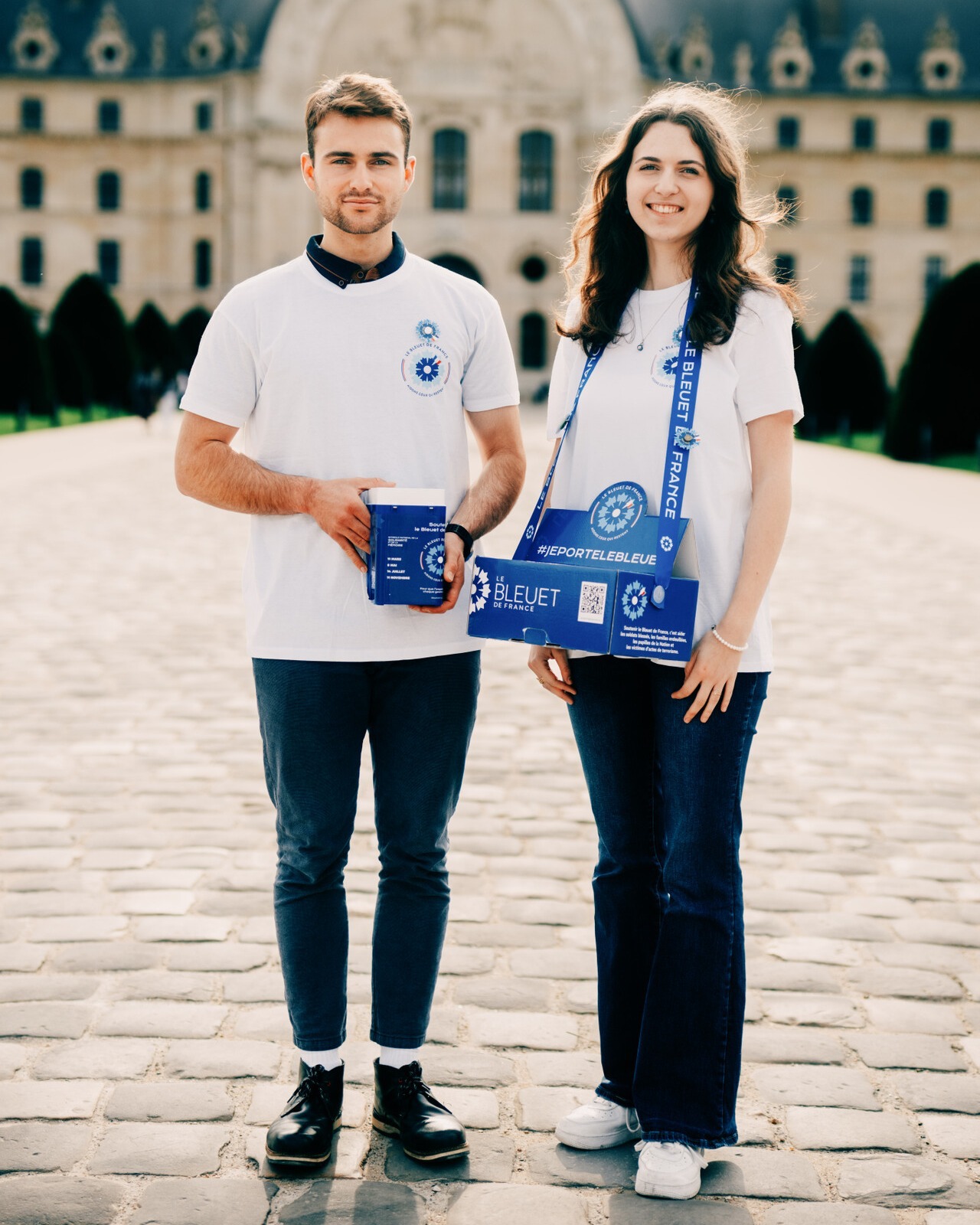 Le 11 novembre approche ⏳
Du 1er au 11 novembre, la grande campagne nationale du Bleuet de France bat son plein. Une période d'autant plus symbolique en cette année du centenaire.
🫴 Partout en France, des collecteurs seront présents pour récolter vos dons, si précieux pour soutenir nos 25 000 bénéficiaires : anciens combattants, militaires blessés, victimes du terrorisme, pupilles de la Nation et familles en deuil.
🔵 Comment agir ? Chaque geste compte :
➡️ Faites un don en ligne : lien en bio
➡️ Faites un don à un collecteur sur la voie publique lors des cérémonies
➡️ Portez le Bleuet, symbole de mémoire et de solidarité
➡️ Partagez nos publications et parlez-en autour de vous
Sans vous, rien n’est possible. Nos actions ne peuvent se poursuivre que grâce à votre générosité. Nous comptons sur vous.
#BleuetdeFrance #solidarité #mémoire #11novembre #don #militaire