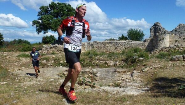 Trail des Traces de Laudun-l’Ardoise : pour le Bleuet de France, les gendarmes mobiles vont mouiller le maillot !