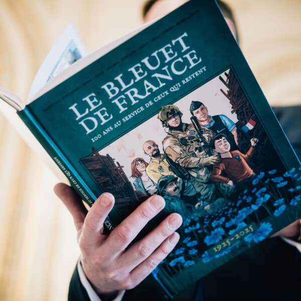 Le Bleuet de France se raconte désormais en BD !